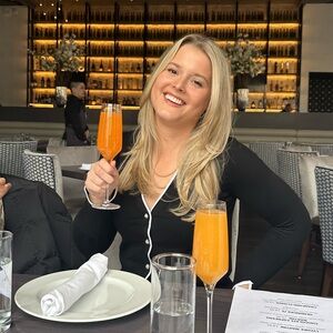 Meet your Posher, Christine